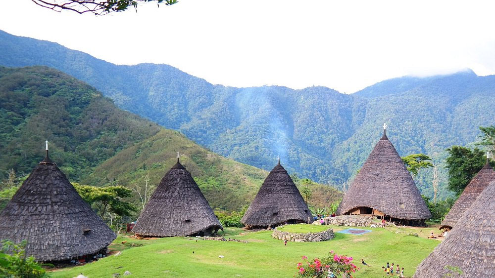 9D/8N: Flores Komodo Adventure